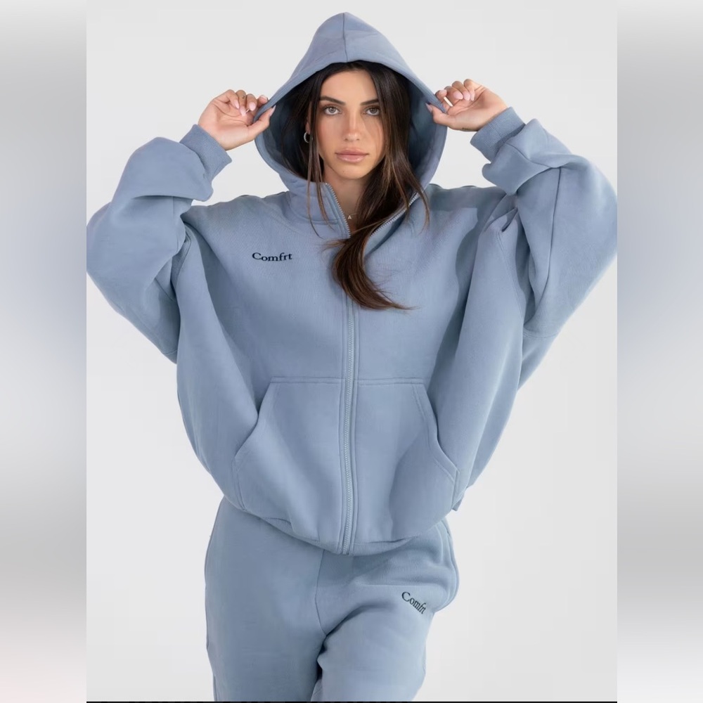NWT Comfrt cloud zip hoodie, large, blue willow, unisex